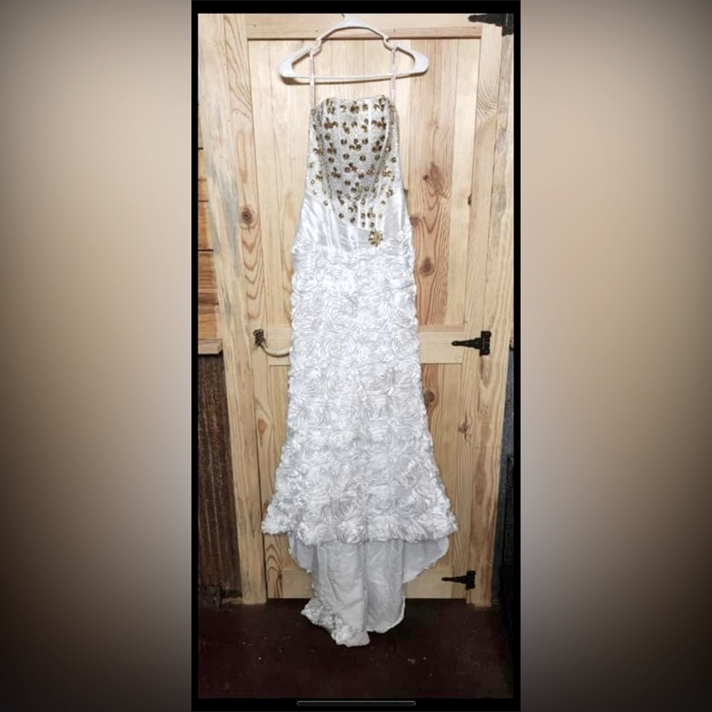 kiss kiss formal. white and gold jewels dress size 2